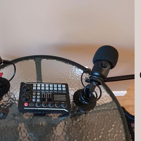 Destiny Appart' Paris -Beauvais-Orly- Podcasts- Stade De France Stains Zewnętrze zdjęcie